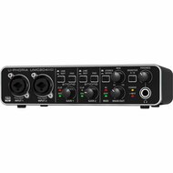 Audio interface Behringer UMC204HD 5